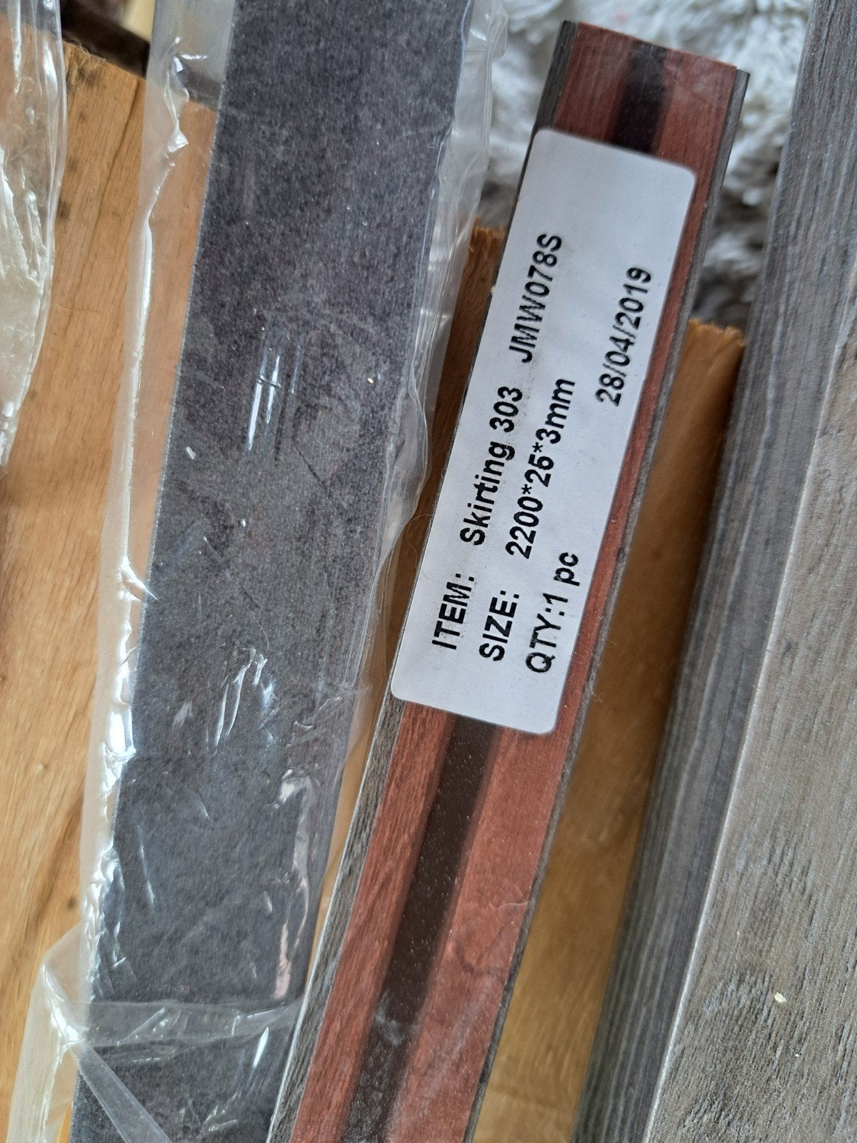 Nieuwe plinten - Skirting 303 JMW078S, Ophalen, Nieuw, Mdf, 200 tot 250 cm