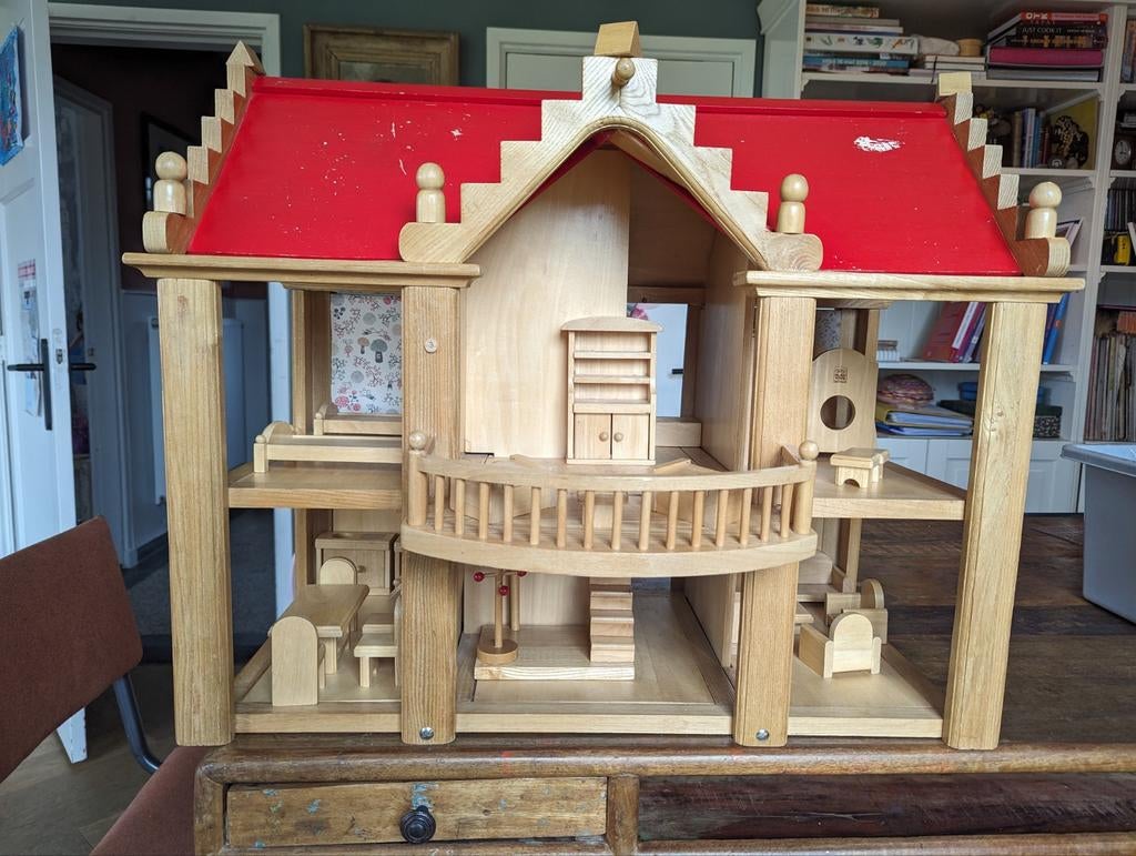 Houten poppenhuis met Plan Toys meubeltjes, Ophalen, Poppenhuis