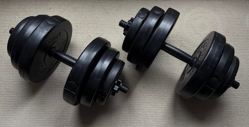 Verstelbare halters 2x 15kg adjustable dumbbells, Sport en Fitness, Fitnessmaterialen, Zo goed als nieuw, Dumbbell, Ophalen