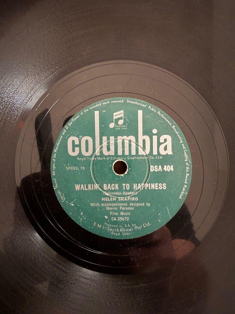 Helen Shapiro 78 RPM Walkin Back To happines Rare uit Africa, Gebruikt, 10 inch, Ophalen of Verzenden, Pop