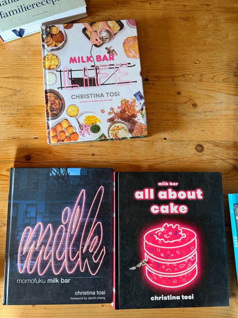 3 Milk Bar kookboeken van Christina Tosi - Zo goed als nieuw, Boeken, Kookboeken, Ophalen of Verzenden, Zo goed als nieuw, Overige gebieden