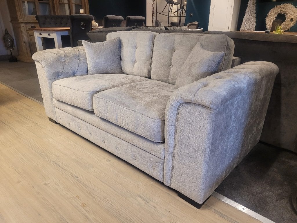 *OPRUIMING* Bank Maya 180 cm Stof Taupe €769,- NU €599,- (10, Huis en Inrichting, Banken | Bankstellen, 150 tot 200 cm, 75 tot 100 cm