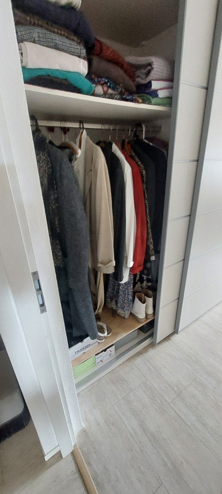 Garderobekast met schuifdeuren, Huis en Inrichting, Kasten | Kledingkasten, Ophalen, Gebruikt, Met plank(en), 150 tot 200 cm