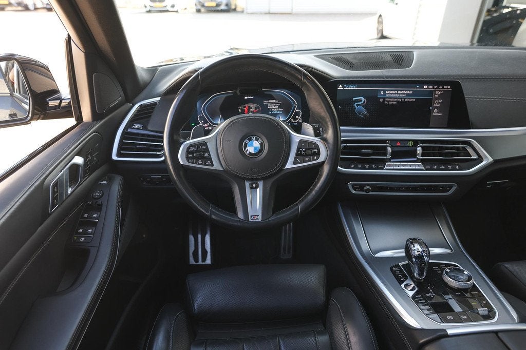 BMW X5 xDrive45e High Executive M Sport Automaat / Panoramad, Auto's, BMW, 12 maanden, Gebruikt, 394 pk, Zwart