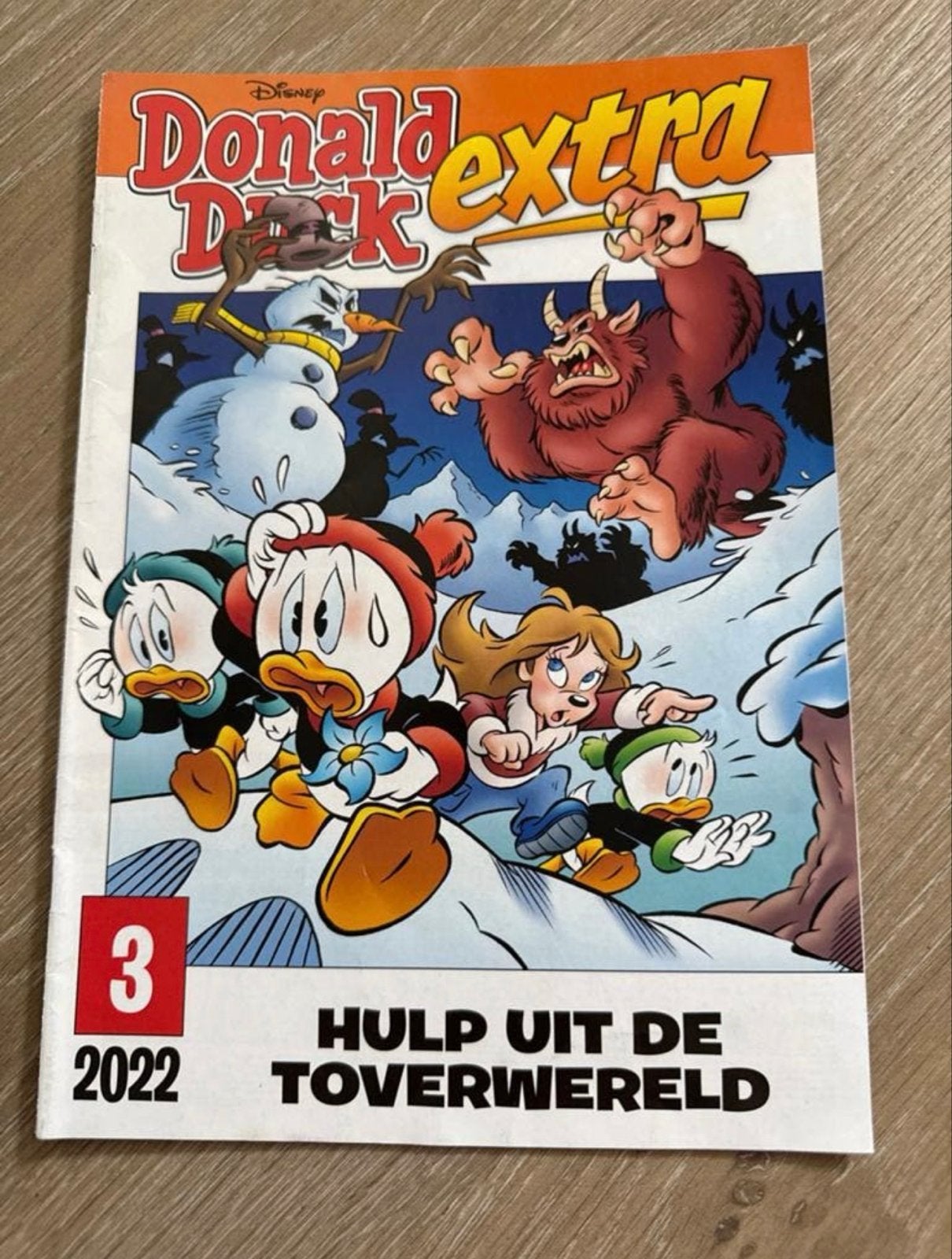 Donald Duck Extra 3 - 2022: Hulp uit de Toverwereld, Eén stripboek, Ophalen of Verzenden, Zo goed als nieuw