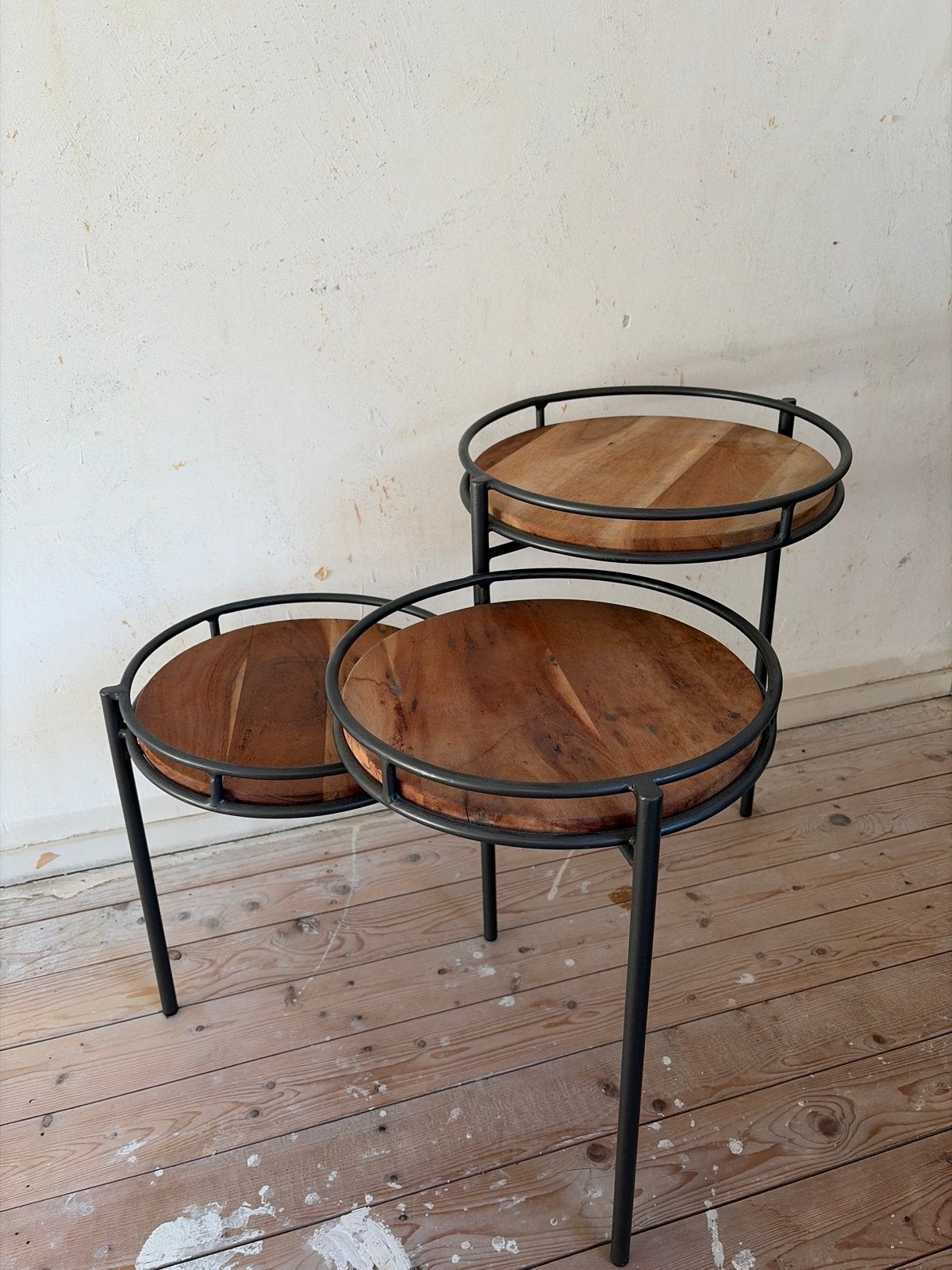 Set van 3 ronde bijzettafels van hout en metaal, Gebruikt, Rond, 55 tot 75 cm, Hout
