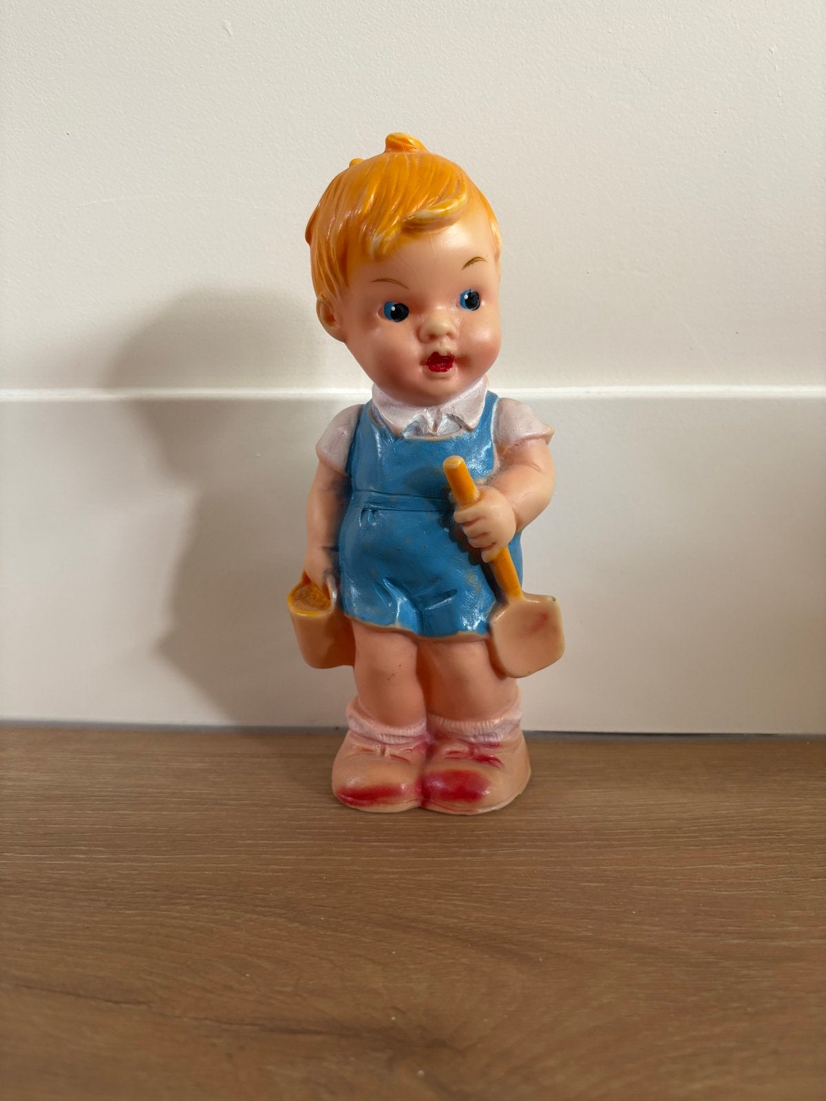 Vintage Jaren '50 Pieppopje - Jongetje met Schepje, Verzamelen, Poppetjes en Figuurtjes, Ophalen of Verzenden, Gebruikt