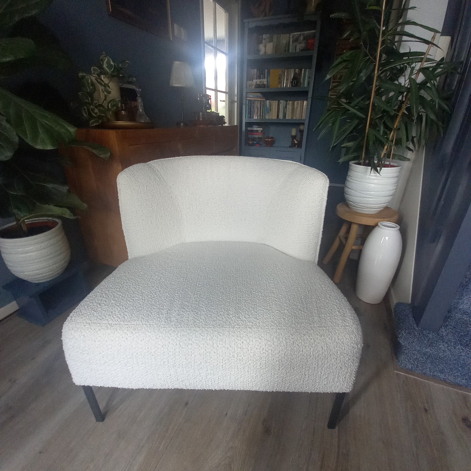 Witte Bouclé Fauteuil - Zo goed als nieuw, Ophalen, Wit, Modern, Bouclé, Zo goed als nieuw