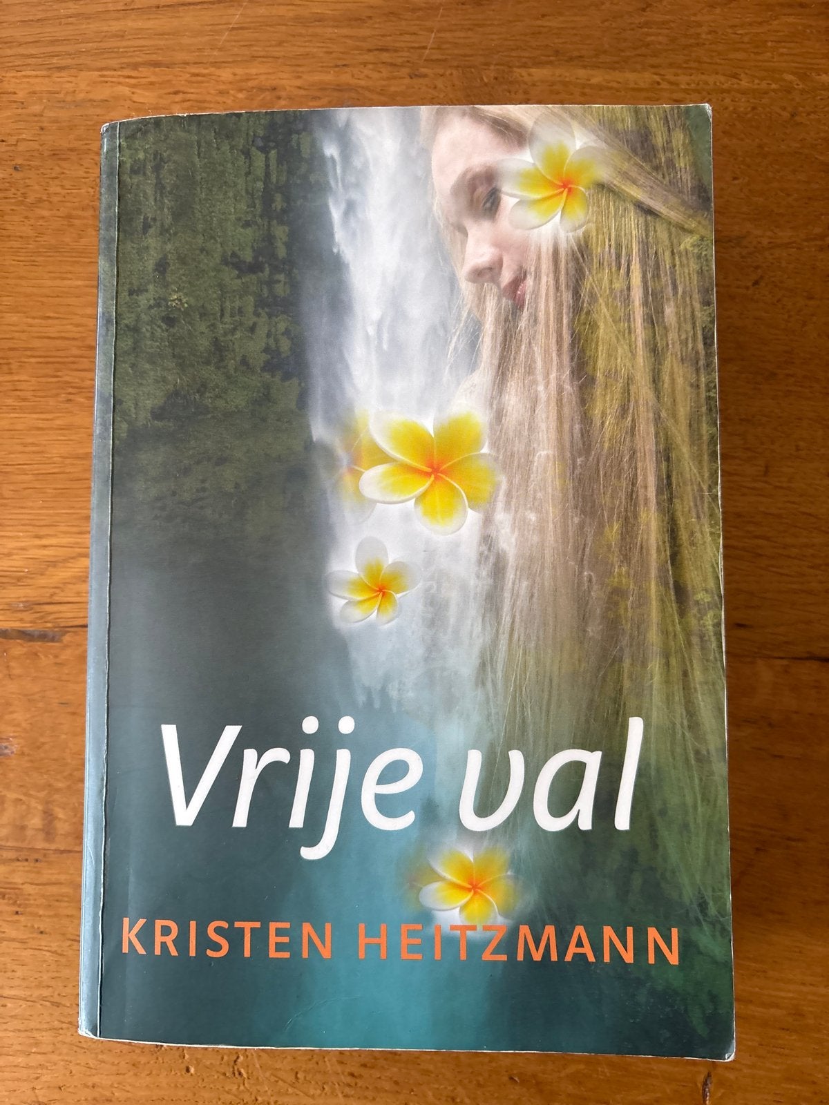 Vrije val - Kristen Heitzmann (roman), Boeken, Ophalen of Verzenden, Zo goed als nieuw