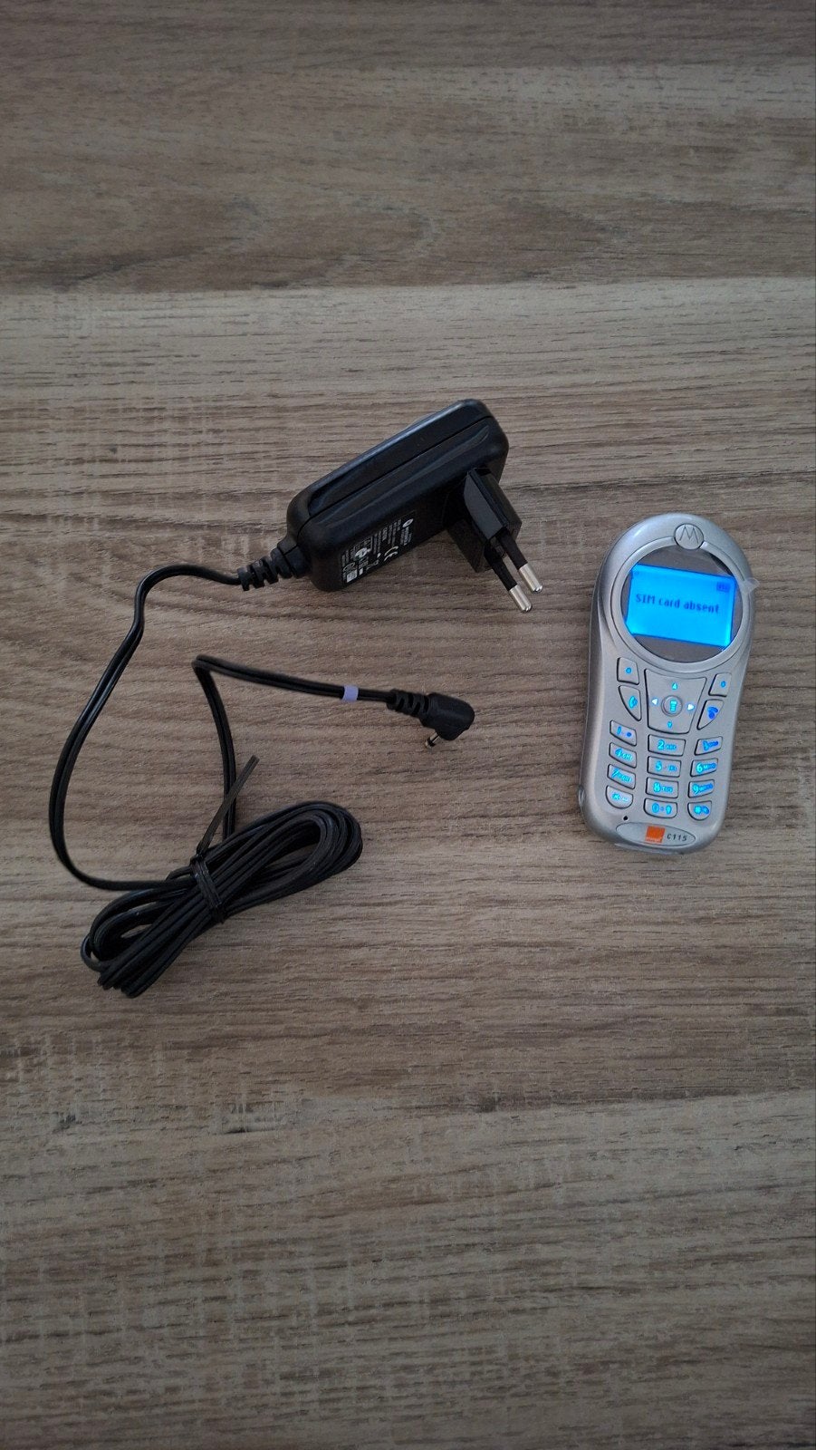 Motorola C115 Telefoon met Oplader - Zilver, Ophalen of Verzenden