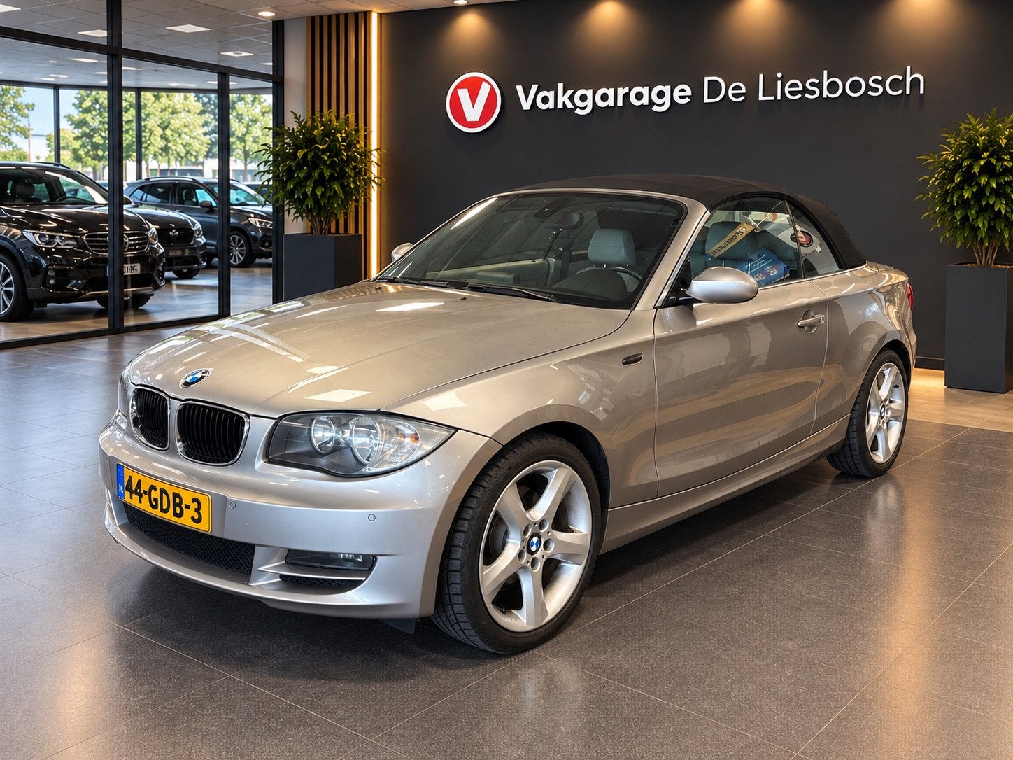 BMW 1-serie Cabrio 120i High Executive / Navi /boeken /clima, Auto's, 1-Serie, Elektrische ramen, 4 cilinders, Cabriolet