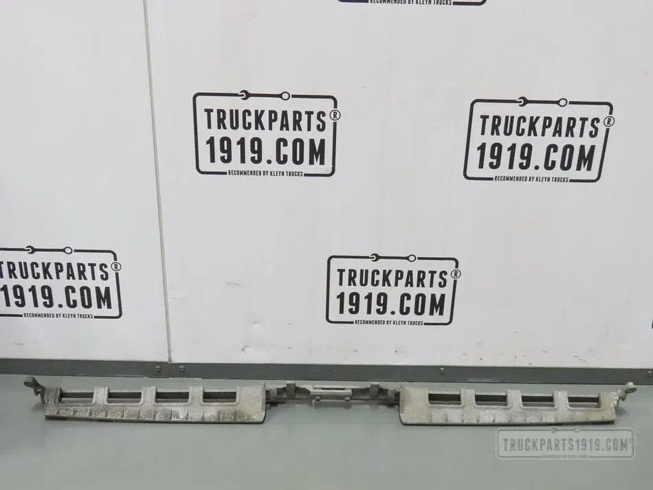 DAF Body & Chassis Parts Opstap grill Li. + Re. DAF 106, Ophalen, Gebruikt, DAF, Carrosserie en Plaatwerk