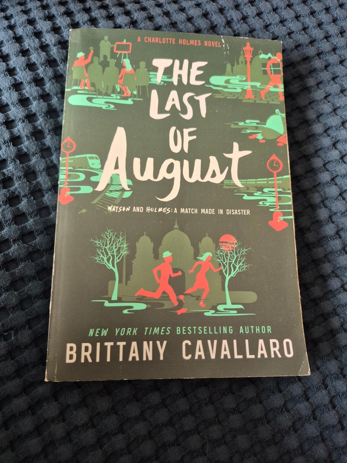 Boeken: The Last of August & A Study in Charlotte, Ophalen of Verzenden, Gelezen, Brittany Cavallaro