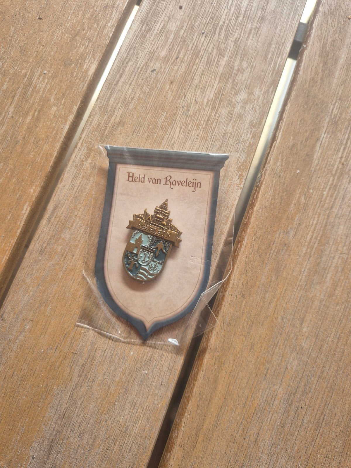 Efteling Pin Ravelijn, Ophalen of Verzenden, Zo goed als nieuw, Button of Speldje