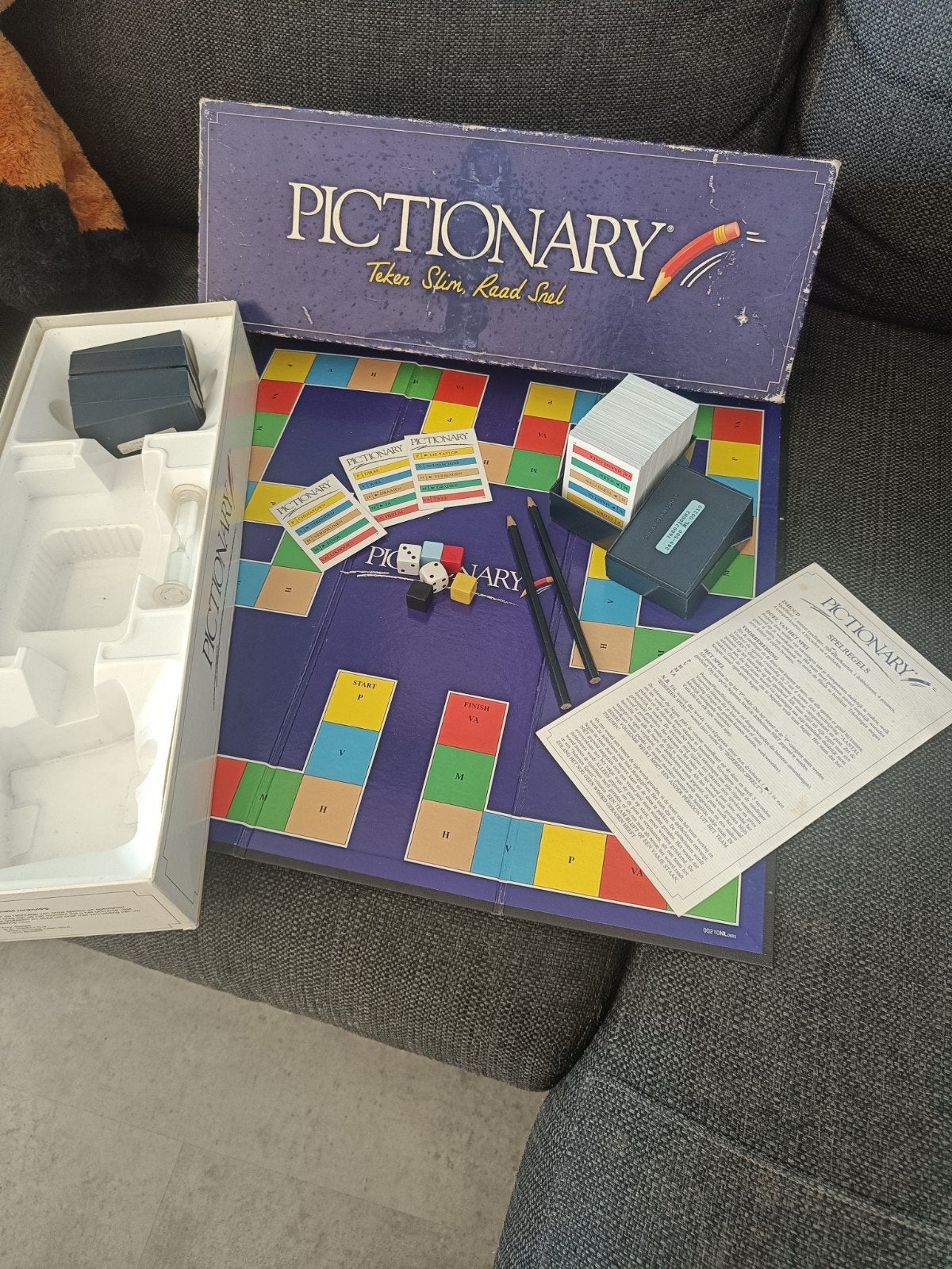 Pictionary Bordspel - Teken, Raad, Win!, Vijf spelers of meer, Ophalen of Verzenden, Gebruikt, Parker Brothers