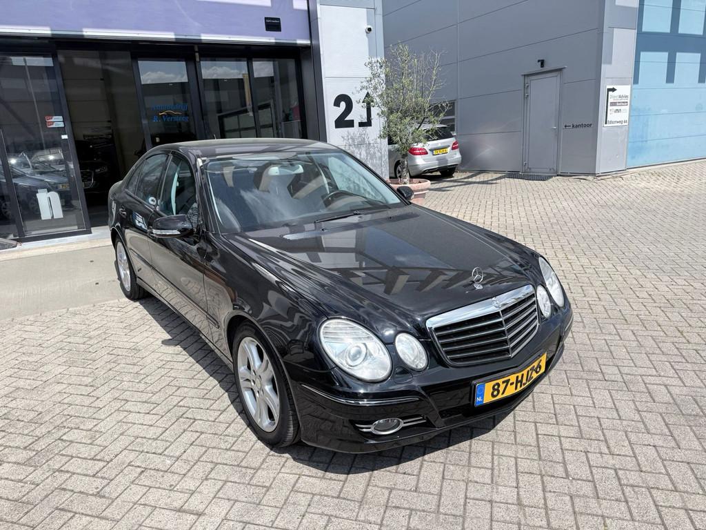 Mercedes-Benz E-klasse 230 V6 Avantgarde NIEUWSTAAT! INRUIL, Auto's, Automaat, Achterwielaandrijving, Zwart, 2496 cc