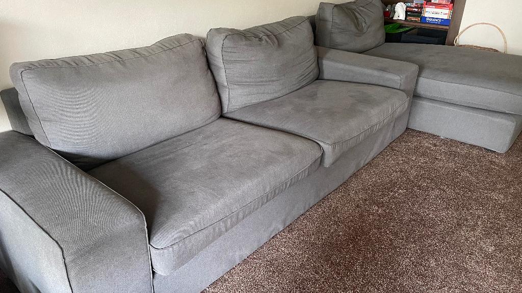 IKEA KIVIK 4-zits bank met chaise longue – beige/grijs, Huis en Inrichting, Banken | Sofa's en Chaises Longues, Ophalen, Gebruikt