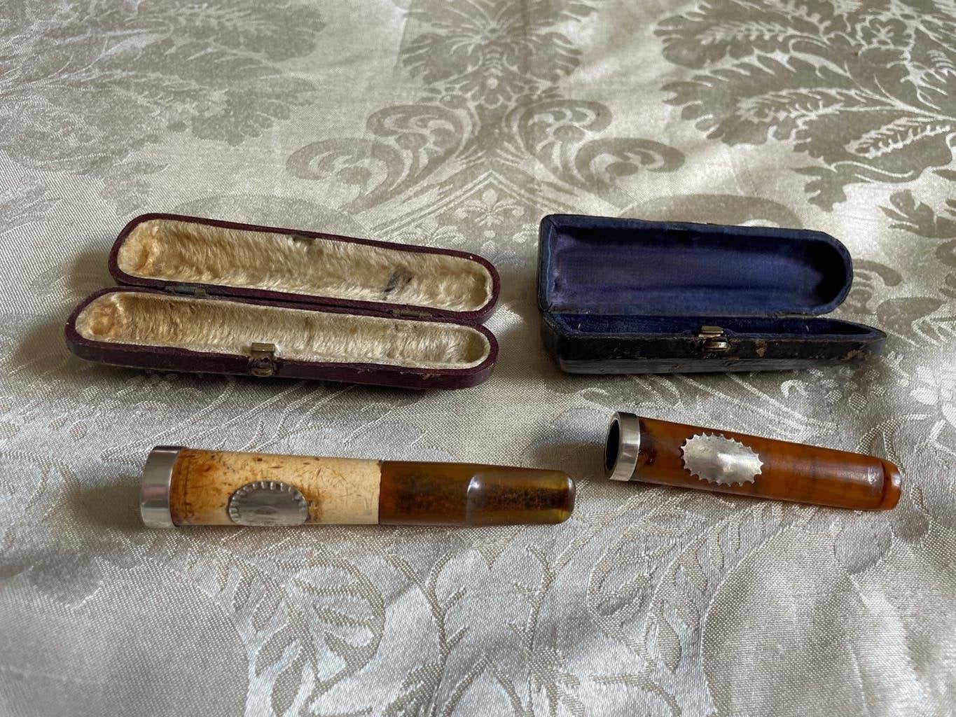 Set van 2 Antieke Zilveren Sigarettenpijpjes - Barnsteen, Antiek en Kunst, Ophalen of Verzenden