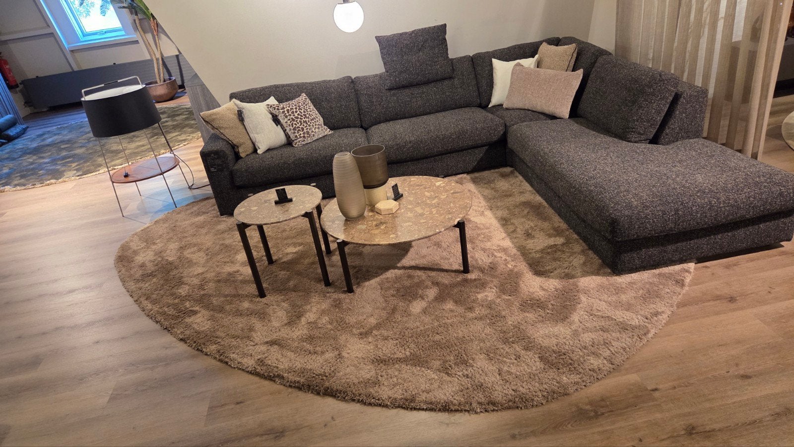 Vloerkleed Savanna 390 x 285 cm bruin, Huis en Inrichting, Ophalen, Bruin, Modern, Sfeervol, 200 cm of meer