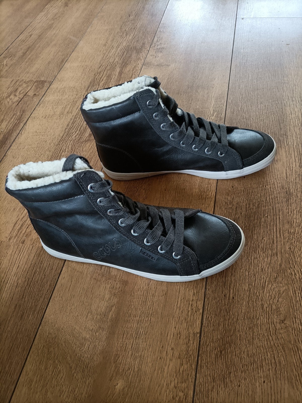 Nieuwe grijze Cars sneakers, Nieuw, Ophalen of Verzenden, Sneakers of Gympen, Grijs