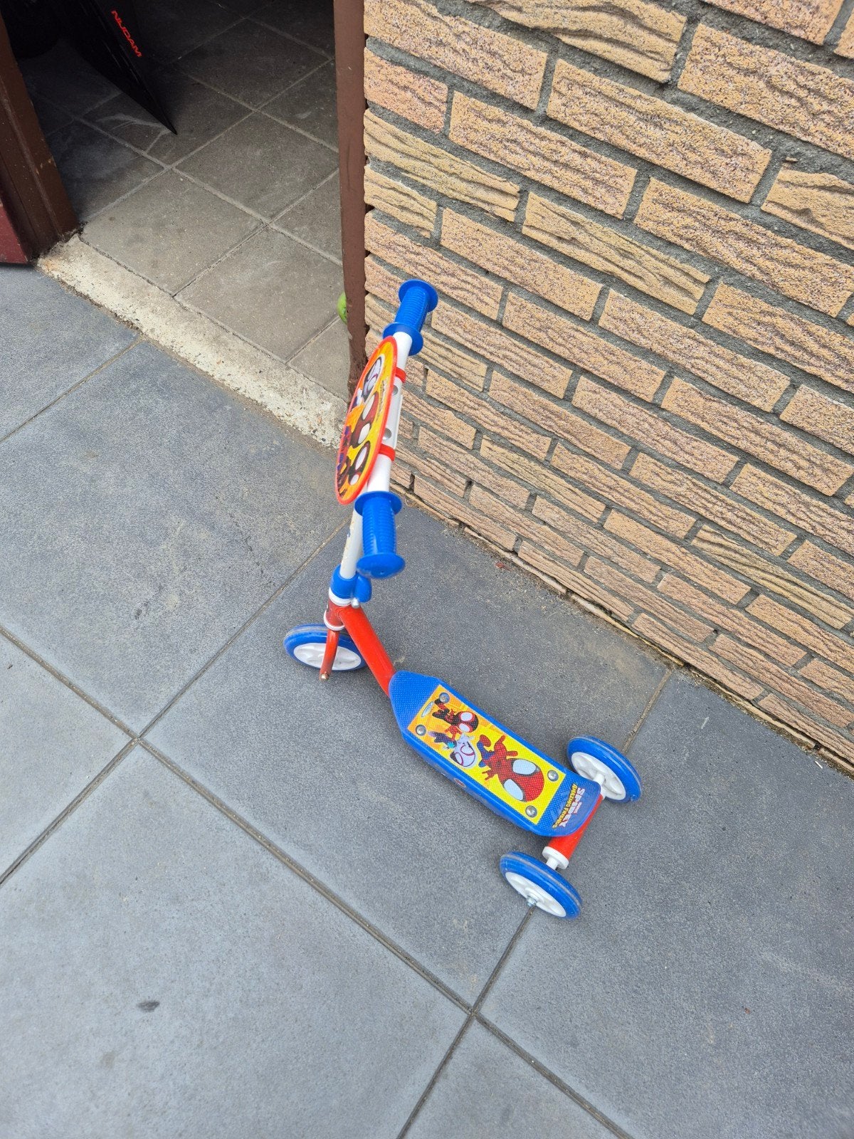 Spiderman kinderstep met 4 wielen, Ophalen, Gebruikt, Gewone step, Spiderman