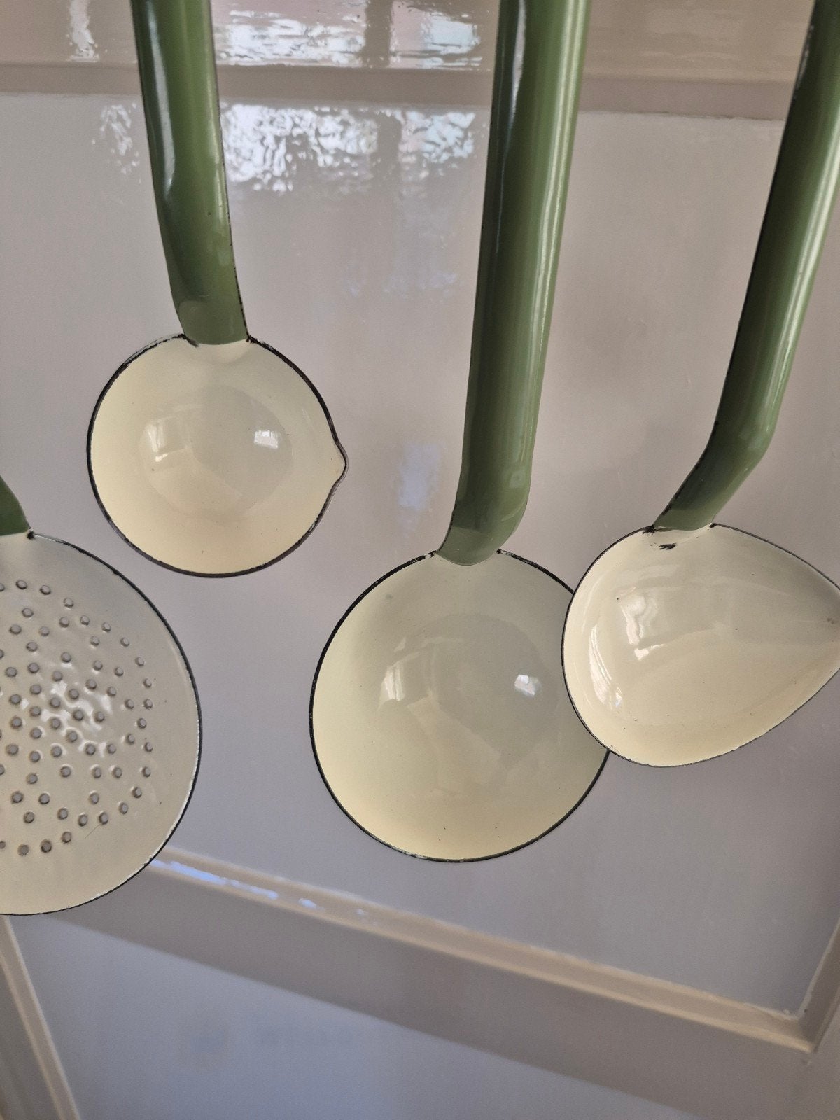 Vintage geëmailleerde pollepels en schuimspaan, Antiek en Kunst, Antiek | Emaille, Ophalen