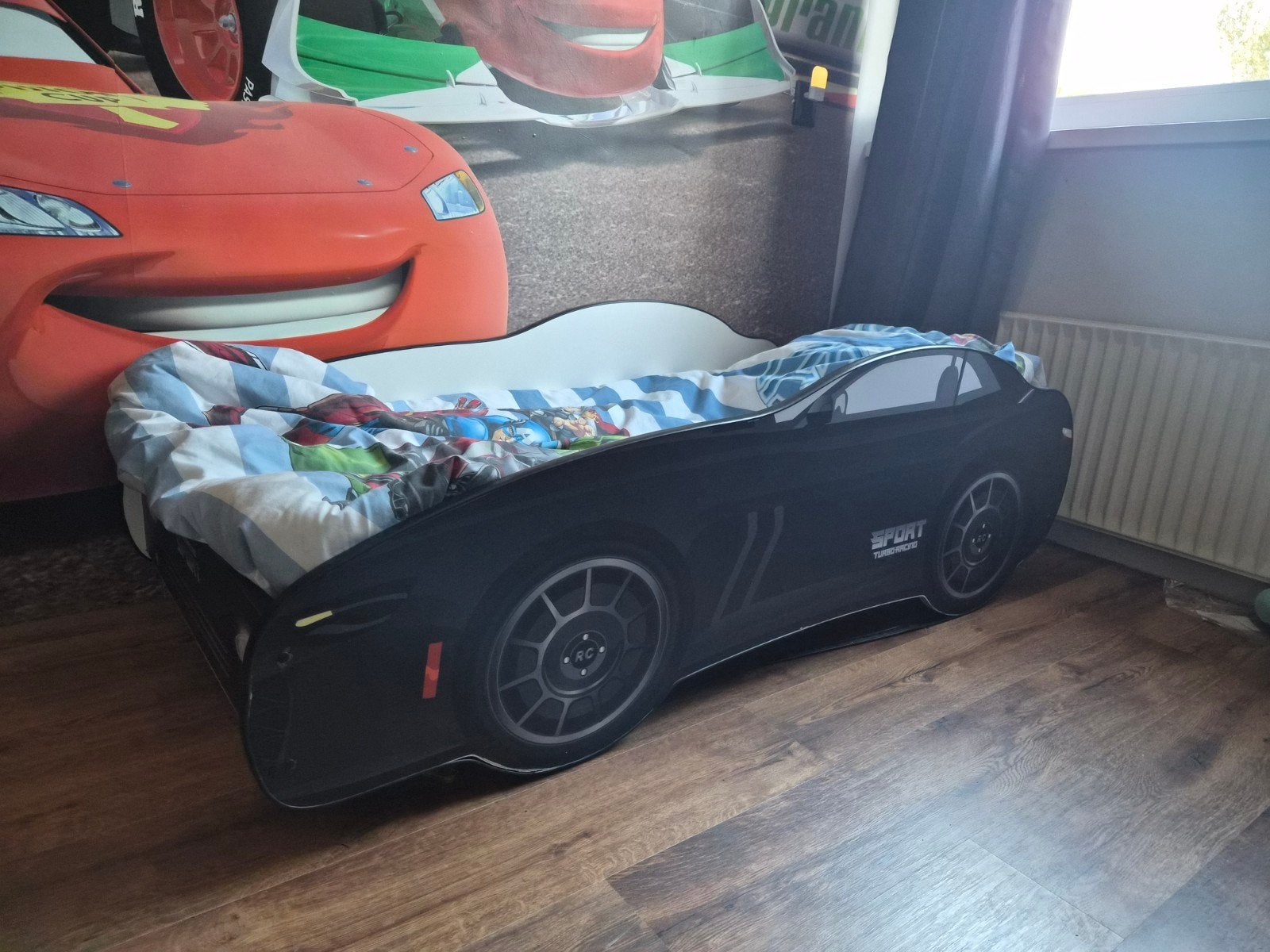 Auto peuterbed, Kinderen en Baby's, Kinderkamer | Bedden, Ophalen of Verzenden, 140 tot 160 cm, 70 tot 85 cm, Matras