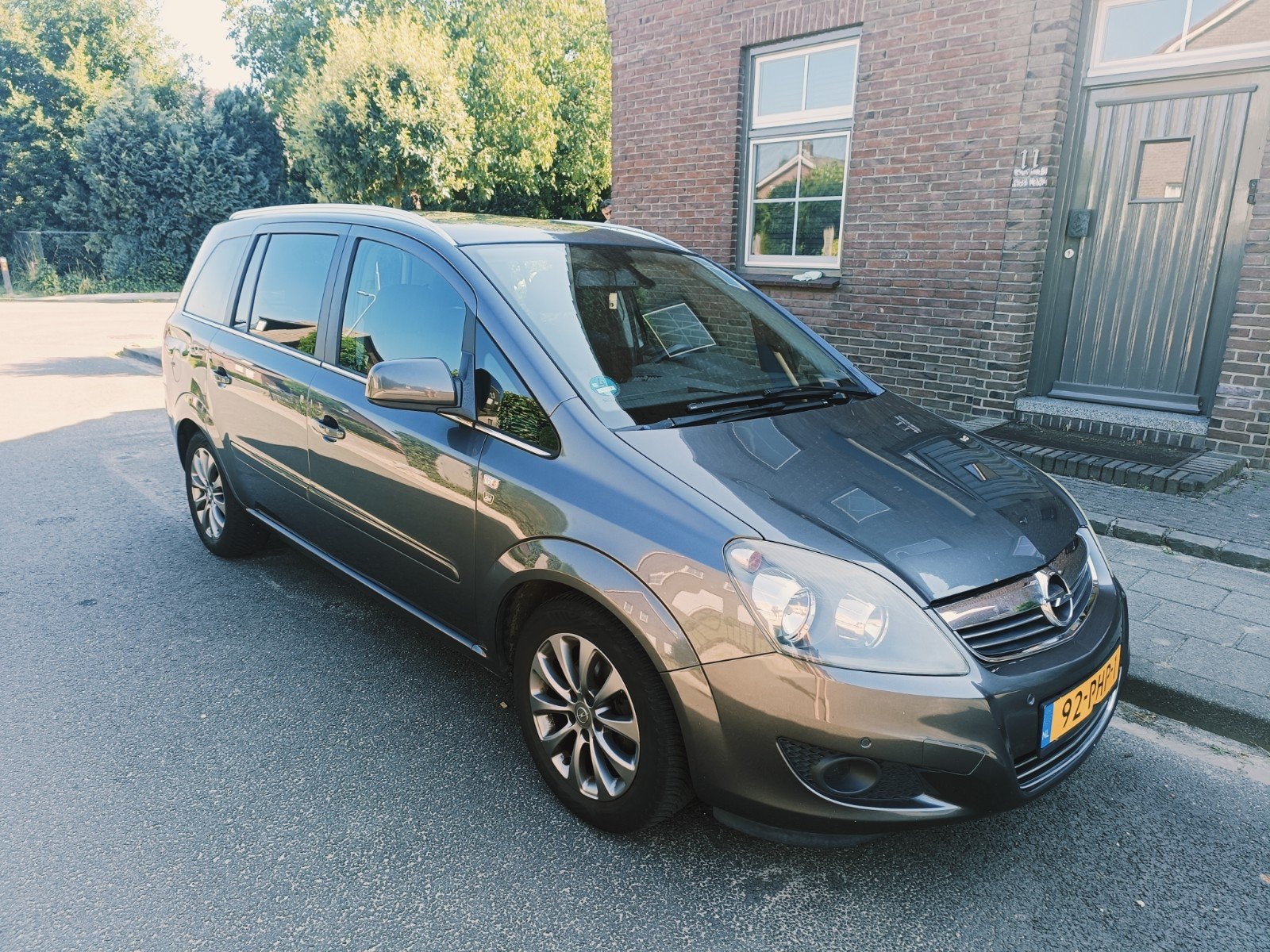 Opel Zafira 1.8 2011 Grijs, Auto's, Voorwielaandrijving, Stof, 4 cilinders, Grijs
