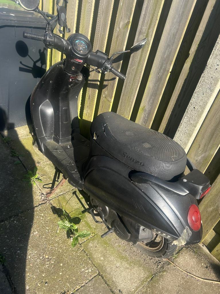 Scooter om op te knappen of voor onderdelen, Ophalen of Verzenden, Gebruikt, Benzine