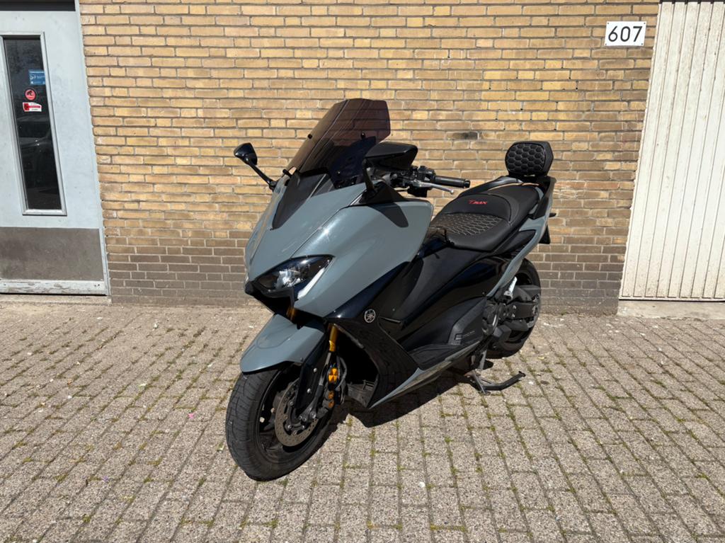 Yamaha T-max 560 tech max nardo grey akrapovic, Scooter, 560 cc, Particulier, Minimaal motorrijbewijs A2