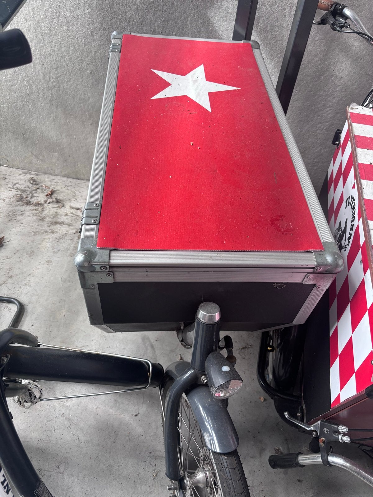 Flightcase bakfiets met voorwiel - 93x47x53 cm, Ophalen of Verzenden, Gebruikt, Bakfiets