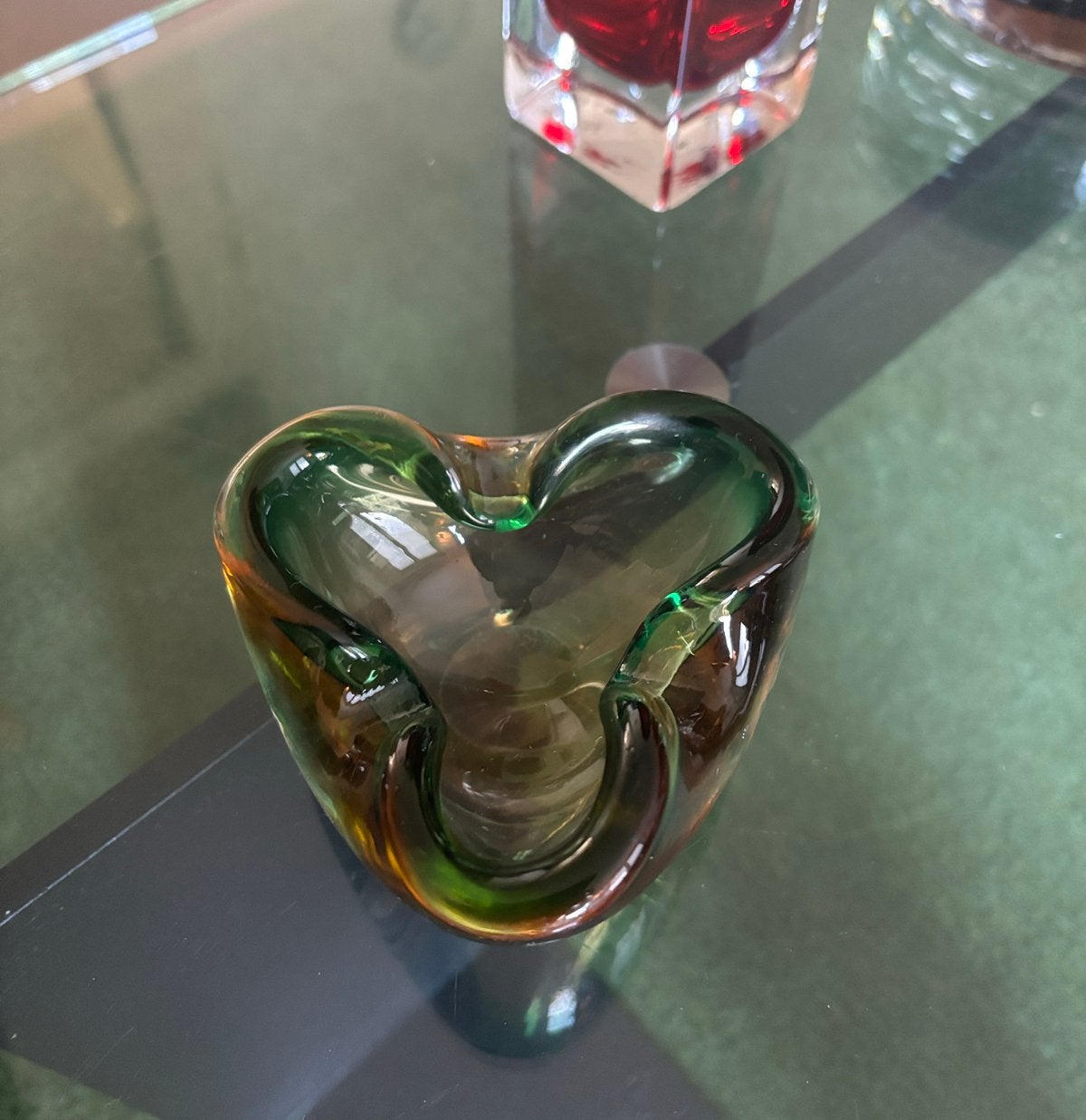 Vintage murano asbak / schaal - Groen/Amber hartvormig, Ophalen of Verzenden