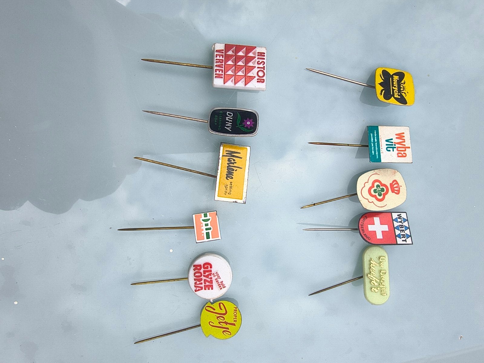 Grote partij vintage speldjes en pins - diverse merken, Verzamelen, Ophalen, Gebruikt, Merk, Speldje of Pin
