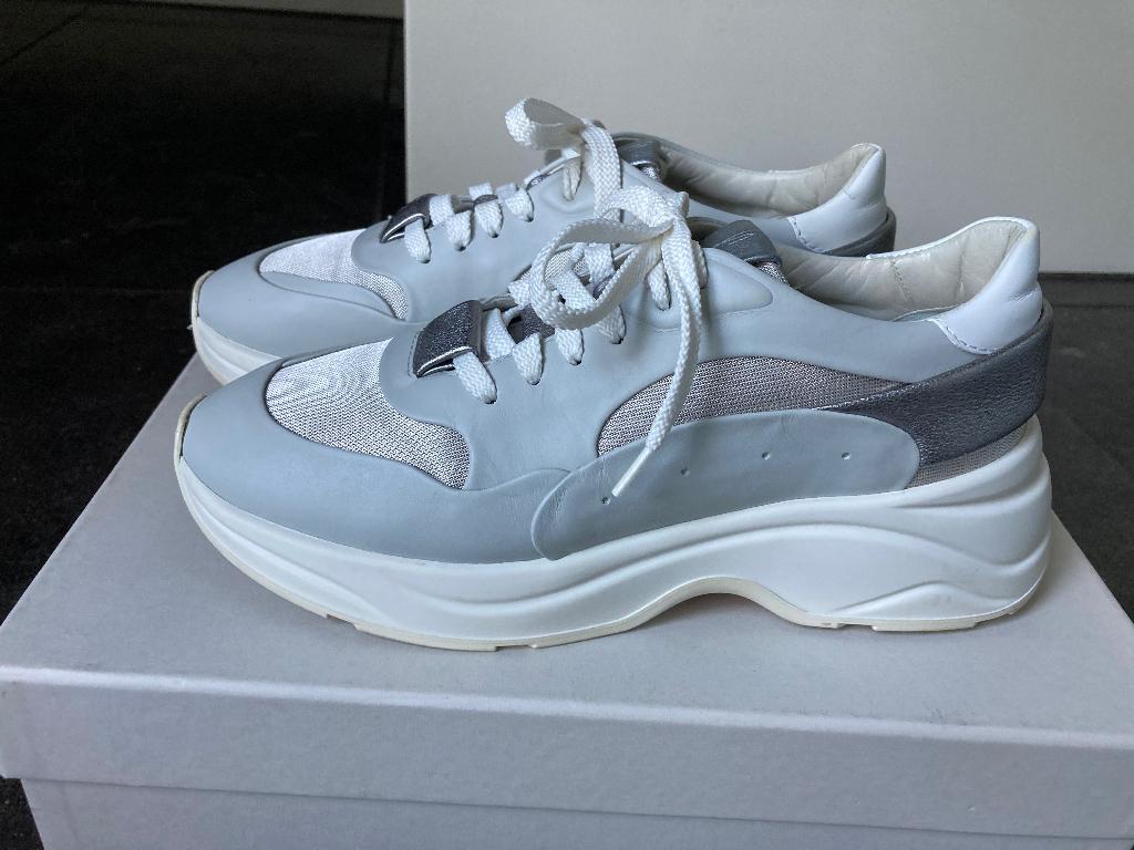 Santoni sneakers 38,5 als nieuw, Kleding | Dames, Schoenen, Overige kleuren, Ophalen of Verzenden, Santoni, Sneakers of Gympen