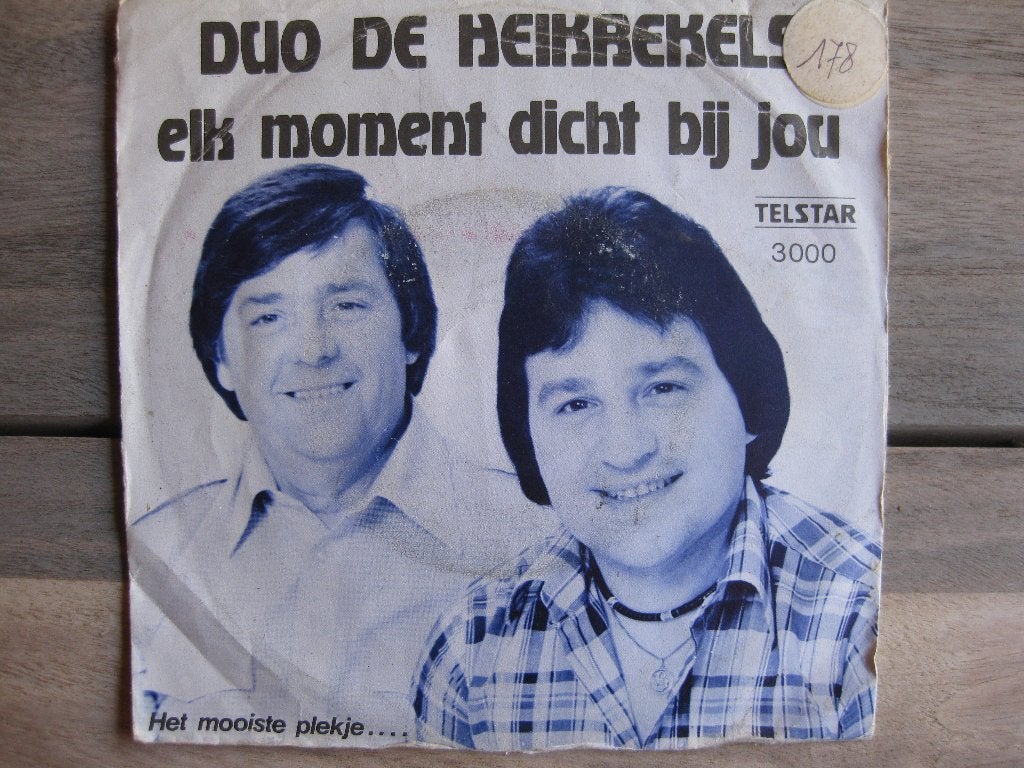 Vinyl single Duo de Heikrekels   "Elk moment dicht bij jou", Ophalen of Verzenden, Gebruikt, Nederlandstalig