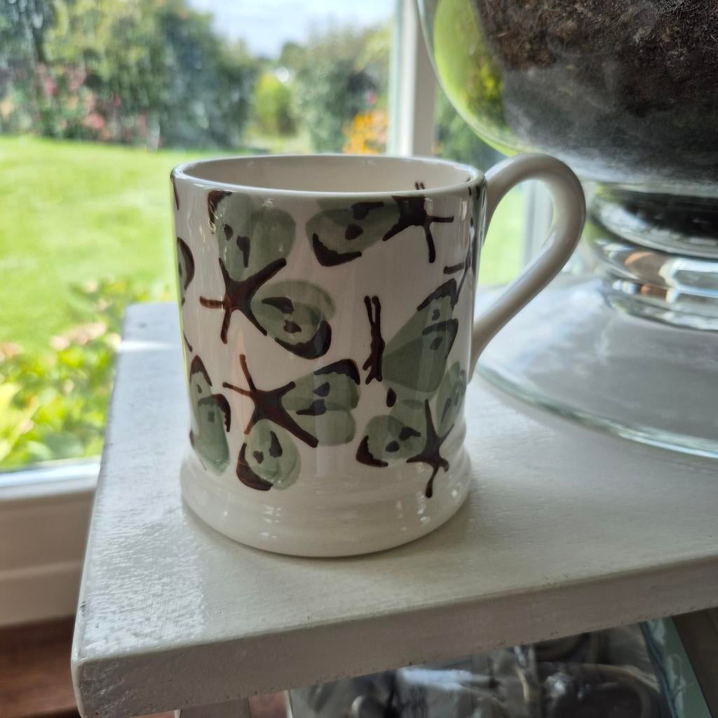 Emma Bridgewater mok 0.5 1/2pt Green Cabvage White vlinder, Nieuw, Ophalen of Verzenden, Overige stijlen, Kop(pen) en/of Schotel(s)