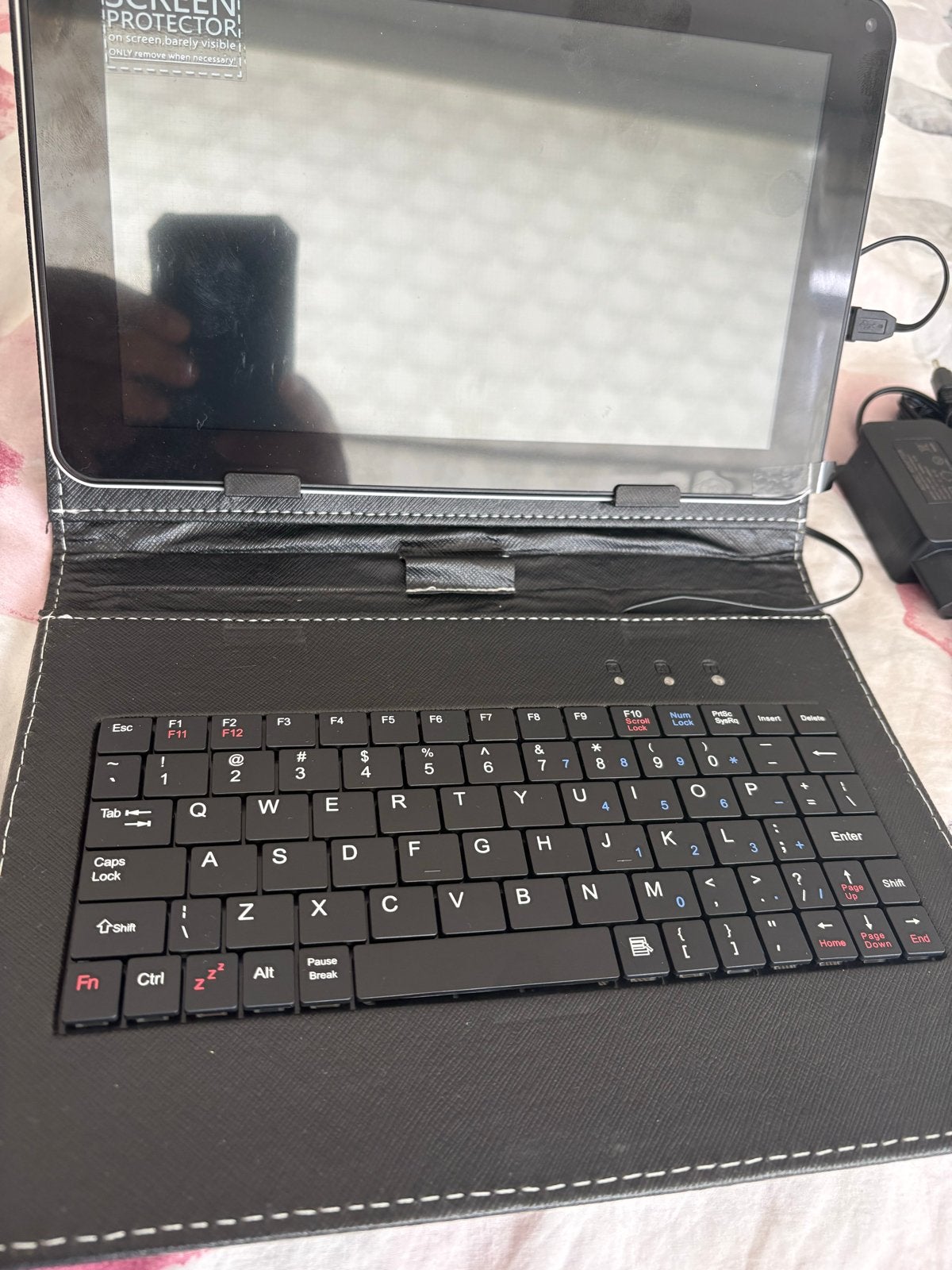 Tablet met toetsenbordhoes, 9 inch, 8GB opslag , Android 8.1, 9 inch, Gebruikt, Ophalen of Verzenden, Wi-Fi