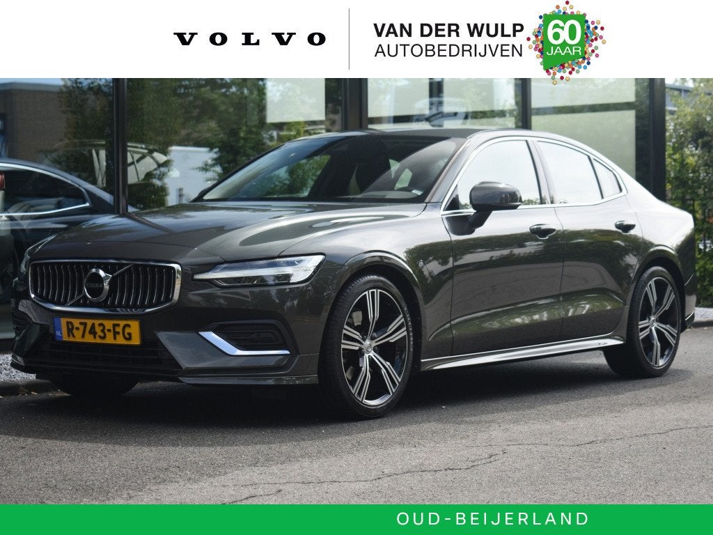 Volvo S60 B4 197pk Plus Dark | Power Seats | Leder | 19'' |, Auto's, 4 cilinders, Bedrijf, Adaptive Cruise Control, 1635 kg