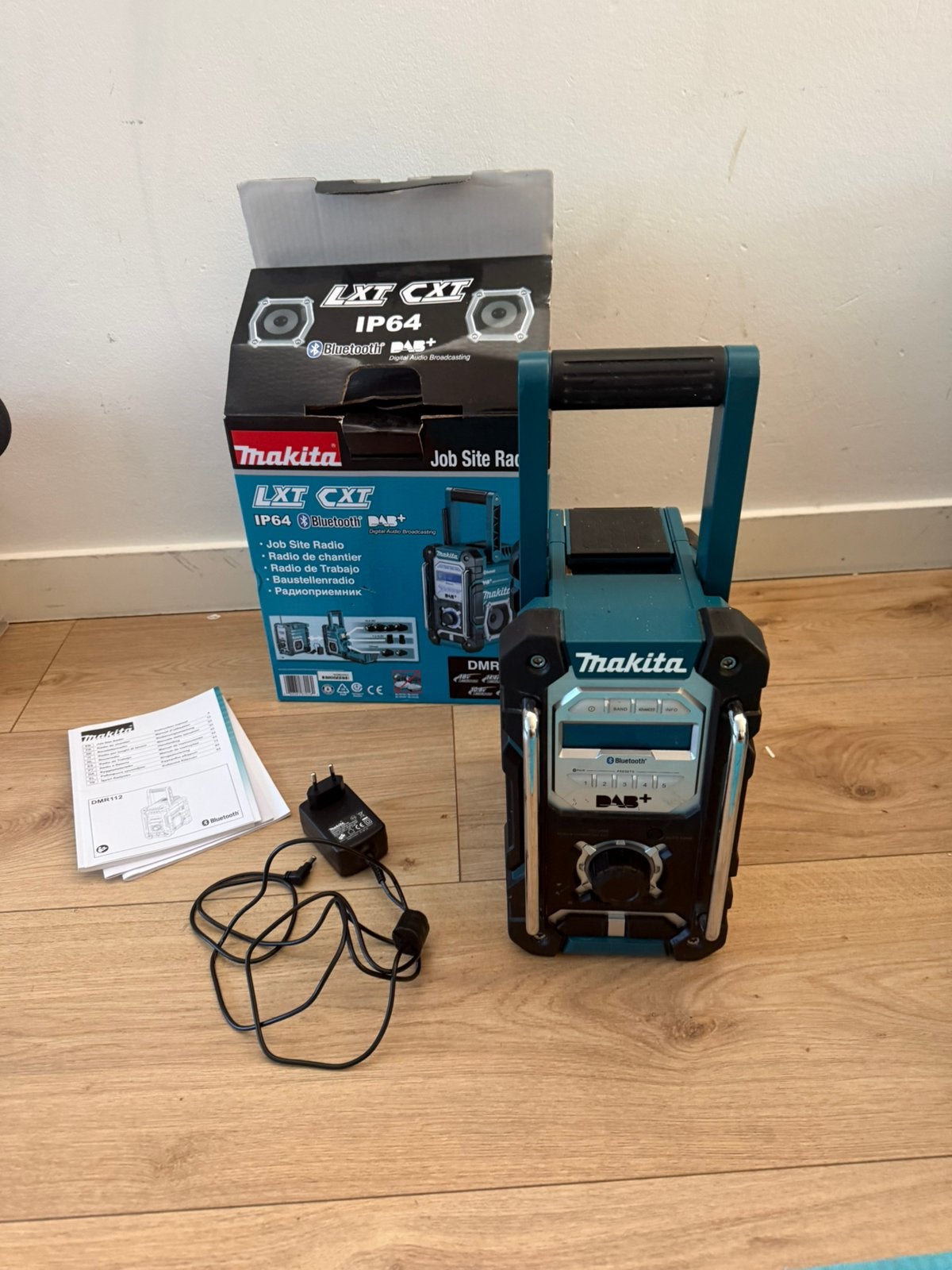 Makita Bouwradio DMR 112, Audio, Tv en Foto, Radio's, Ophalen of Verzenden, Zo goed als nieuw, Bouwradio