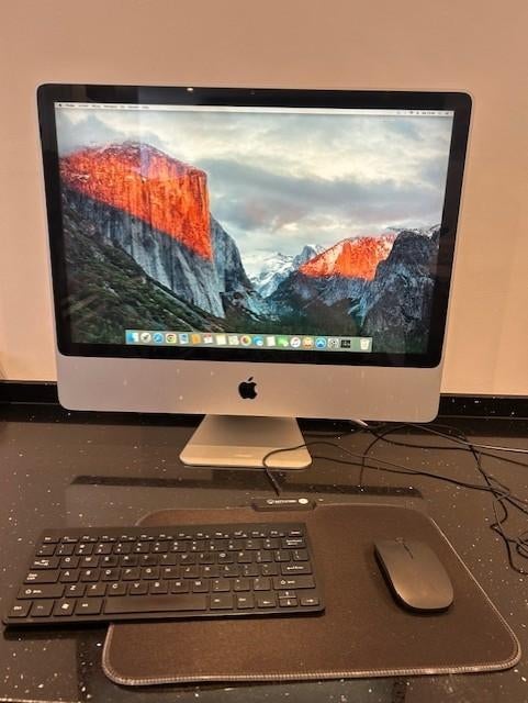 Apple Imac 24 inch computer. 256 mb, Computers en Software, Apple Desktops, Gebruikt, iMac, HDD en SSD, 2 tot 3 Ghz, 4 GB, Ophalen