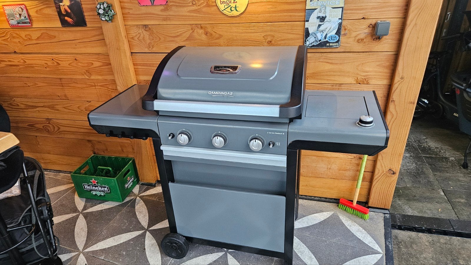 Campingaz  3pits gasbarbecue met zijbrander, Ophalen, Gebruikt, Campingaz