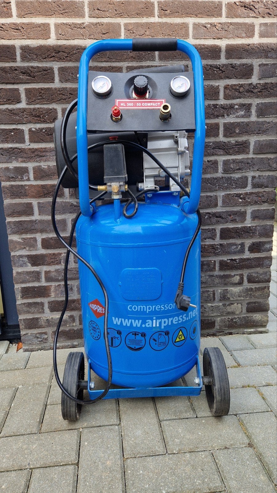 Airpress Compressor HL360/50 + 3 in 1 tacker, Doe-het-zelf en Verbouw, Ophalen, 6 tot 10 bar, Zo goed als nieuw, 25 tot 100 liter