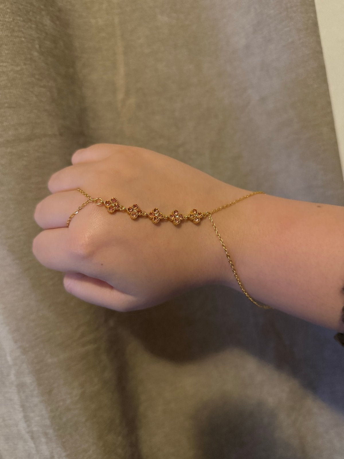 Roze Bloemen Handchain - Nieuw, Stainless Steel, Staal, Nieuw, Ophalen of Verzenden, Roze