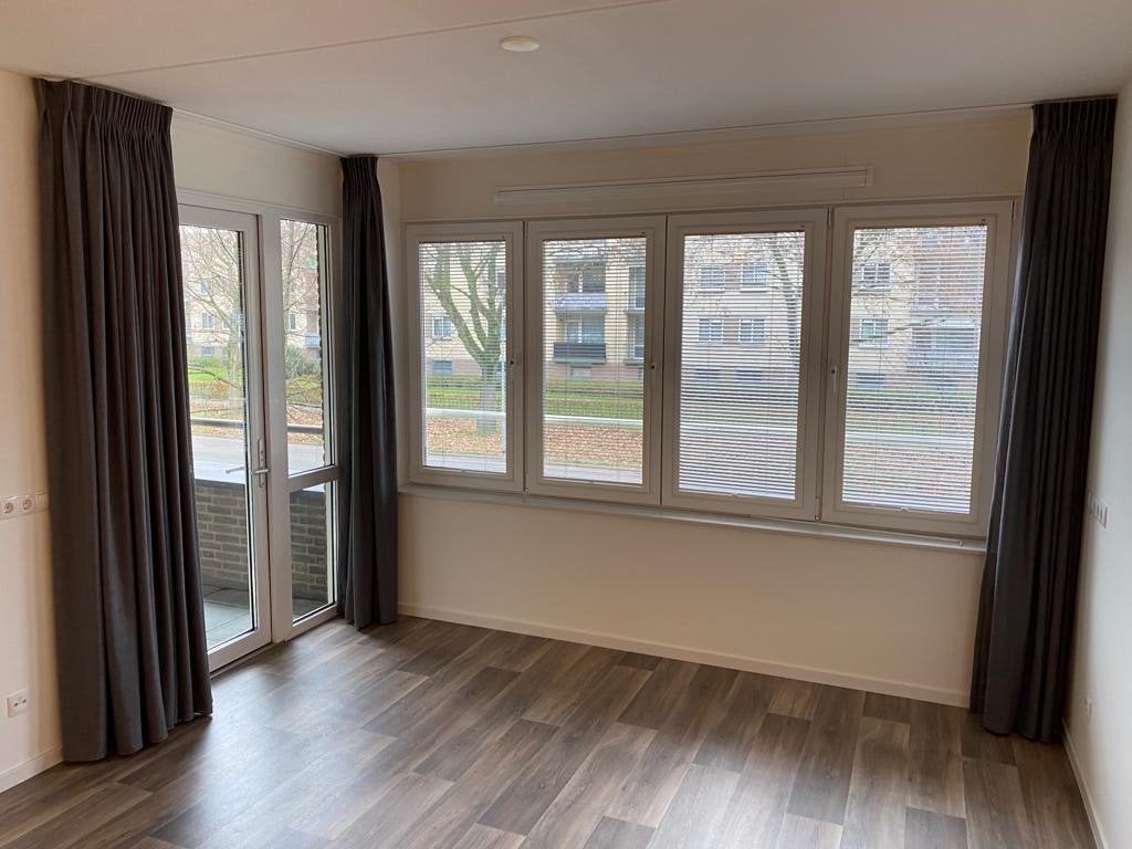 4 Keje21 inzet kozijnen met luxaflex - 142x65 cm, Ophalen, Gevelraam of Ruit, Gebruikt, Minder dan 80 cm