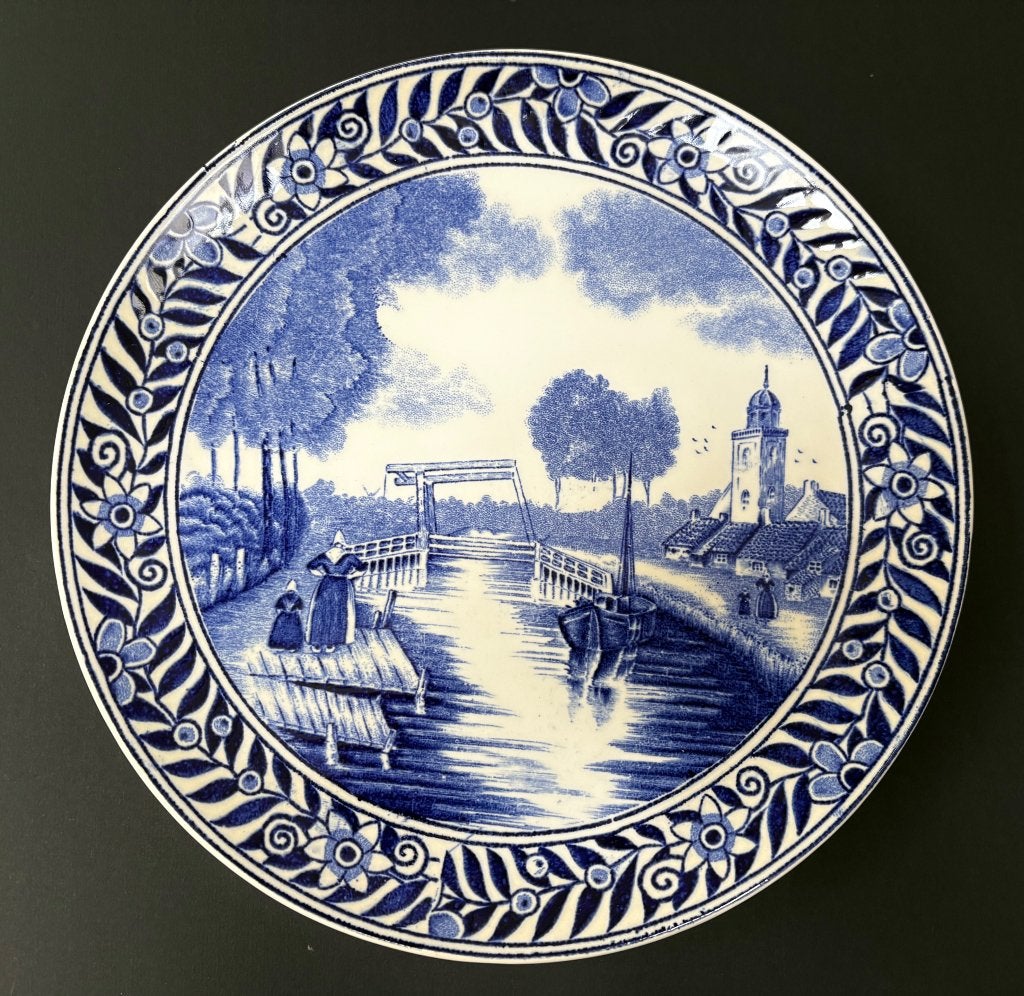 Boch Frères La Louviere Delfts bord, Ophalen of Verzenden