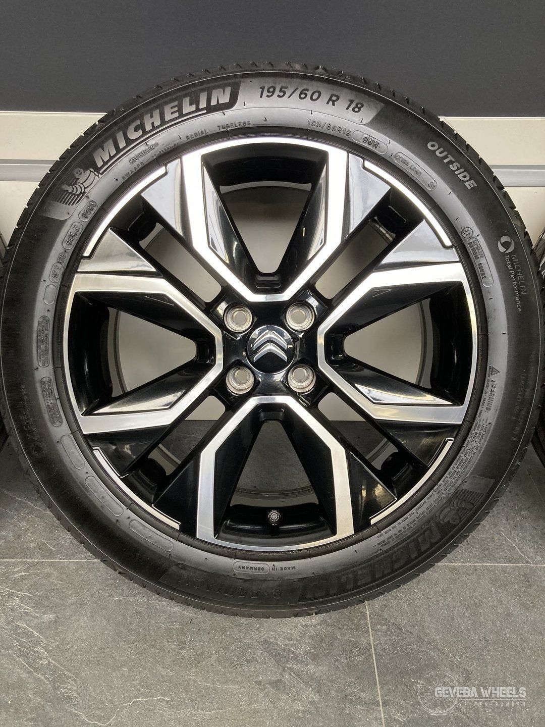 18” originele Citroen C4 / C4 X velgen + banden 4x108 983348, Auto-onderdelen, Banden en Velgen, 18 inch, Gebruikt, -, -