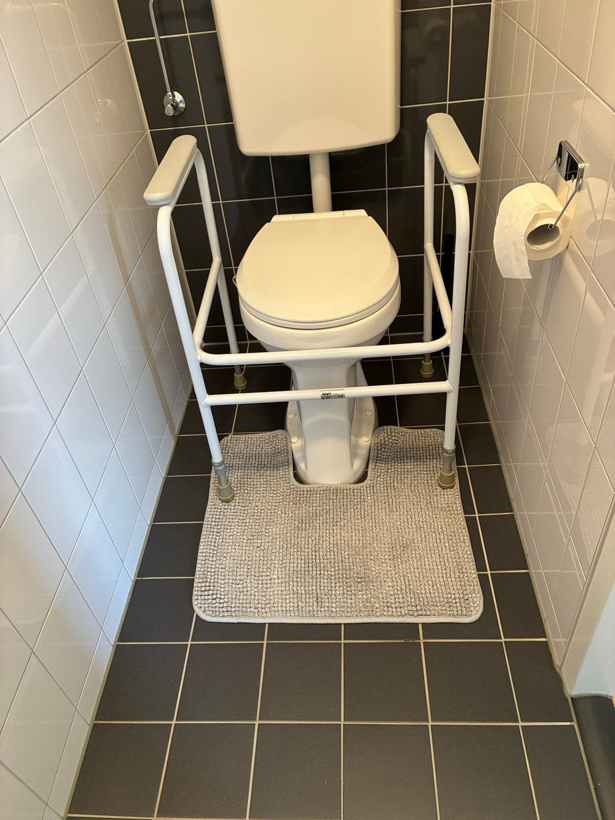 Toilet sta op hulpmiddel, Ophalen