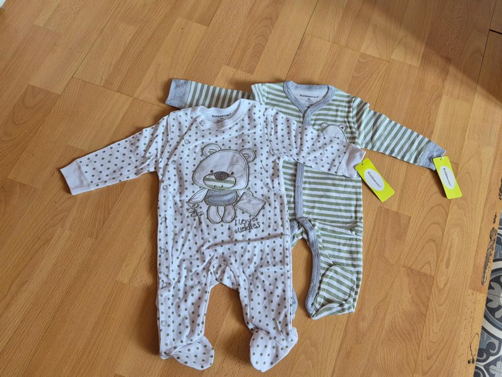 Kiddiezoom boxpakjes 3 maand maat 62-68, 2 stuks. Nieuw, Kinderen en Baby's, Babykleding | Maat 62, Ophalen of Verzenden, Nieuw