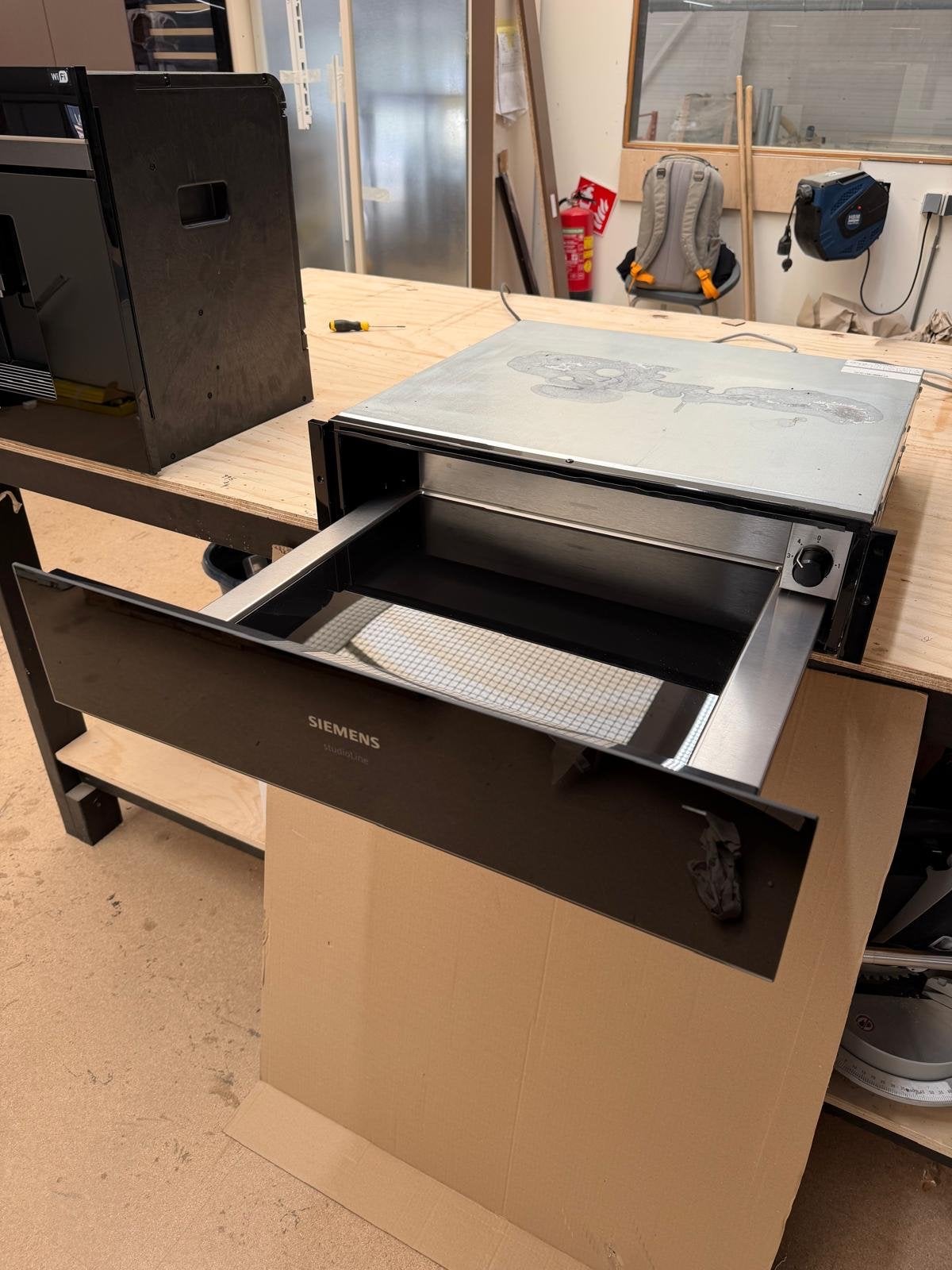 Siemens Studioline Warmhoudlade HZWE140 - Zo goed als nieuw, Witgoed en Apparatuur, Minder dan 45 cm, Oven, 60 cm of meer, Siemens