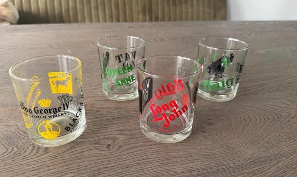 Set van 4 whisky glazen, Verzamelen, Glas en Borrelglaasjes, Ophalen of Verzenden, Zo goed als nieuw, Overige typen